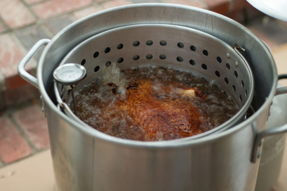 Deep Frying : 3 Ways to check oil temperature without a thermometer - My  Food Story